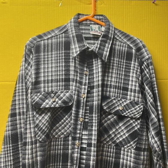 Deer Creek black and white plaid long sleeve button down shirt, size Large - Picture 2 of 7